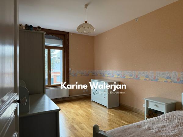 Bois-Bernard (62320) MAISON AUX BEAUX VOLUMES 7 PIECES 166 M2