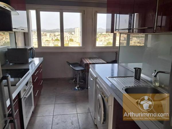 Location Appartement 4 pièces 87 m2 à Marseille 10
