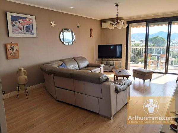 Location Appartement 4 pièces 87 m2 à Marseille 10