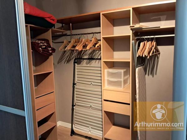 Location Appartement 4 pièces 87 m2 à Marseille 10