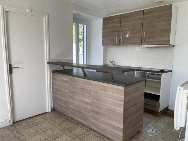 Maisse (91720) Maison 2 chambres, jardinet + bois.