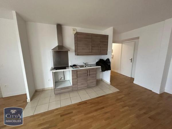 Appartement à louer 3 pièces 58.95m² Nanterre (92000)