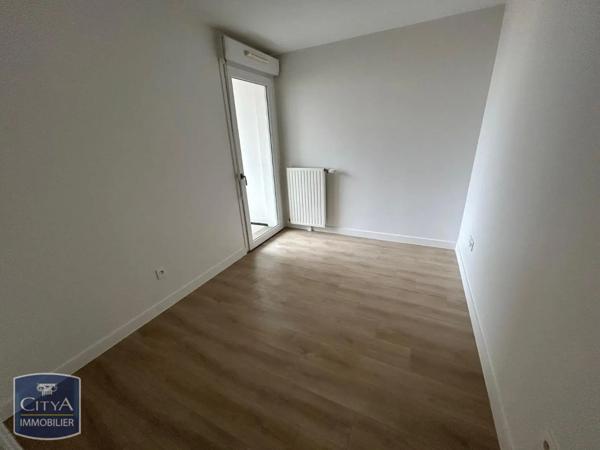 Appartement à louer 3 pièces 58.95m² Nanterre (92000)