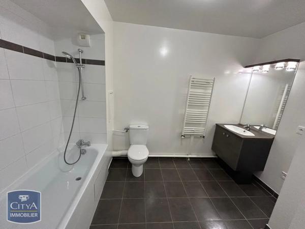 Appartement à louer 3 pièces 58.95m² Nanterre (92000)