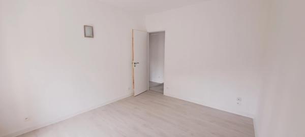 Dpt Charente Maritime (17), à vendre MATHA centre ville maison P4