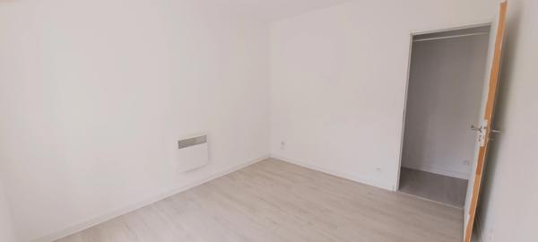 Dpt Charente Maritime (17), à vendre MATHA centre ville maison P4