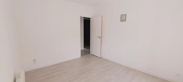 Dpt Charente Maritime (17), à vendre MATHA centre ville maison P4