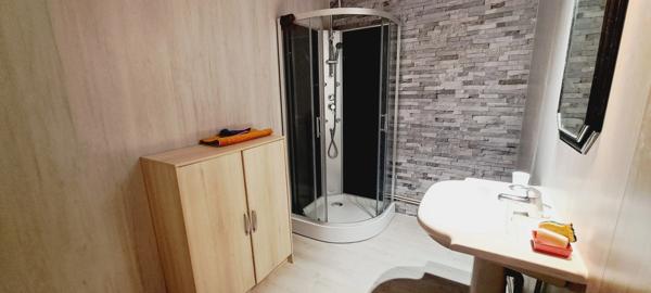 Dpt Charente Maritime (17), à vendre MATHA centre ville maison P4