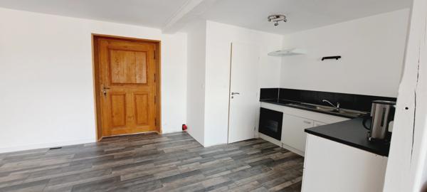 Dpt Charente Maritime (17), à vendre MATHA centre ville maison P4