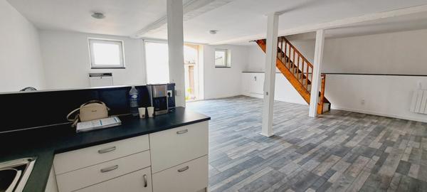 Dpt Charente Maritime (17), à vendre MATHA centre ville maison P4
