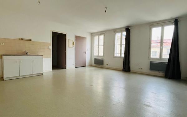 Appartement à vendre    2 pièces • 48 m2 Rochefort