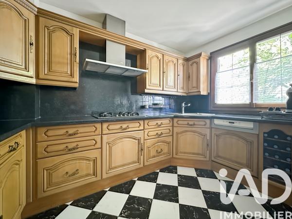 Maison à vendre 10 pièces 147 m² Pontault-Combault
