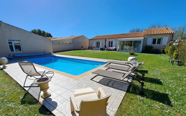 Maison à vendre    6 pièces •  Dompierre-sur-Mer