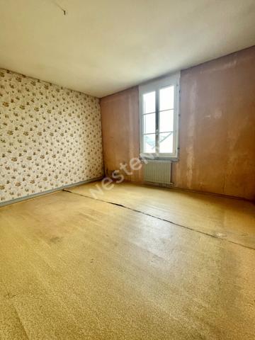A VENDRE Maison 4 pièces à vendre à Trélazé - Potentiel à rénover avec division parcellaire possible