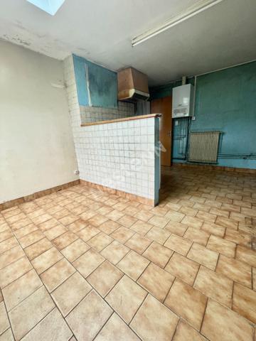 A VENDRE Maison 4 pièces à vendre à Trélazé - Potentiel à rénover avec division parcellaire possible