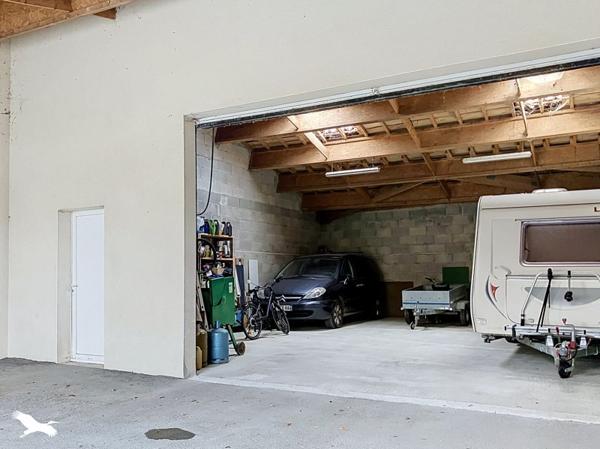 Maison 244 900 € Les Églises-d'Argenteuil 7 p 285 m² DPE D