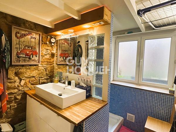 Proche Mairie - Appartement canut - 2 chambres - 1 bureau
