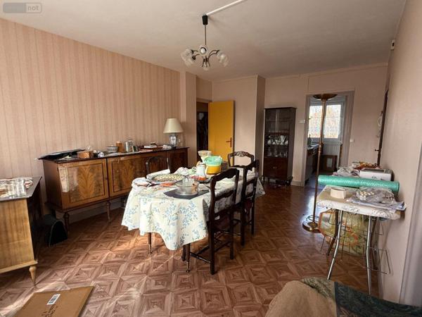 Appartement à vendre à Crépy-en-Valois dans l'Oise (60800), ref : 60057-159