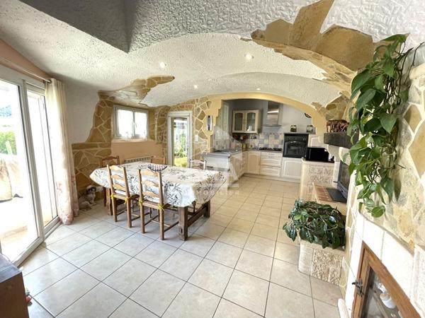 Maison  avec piscine à la vue imprenable accès proche de l'A51 Entre Manosque et Digne les Bains