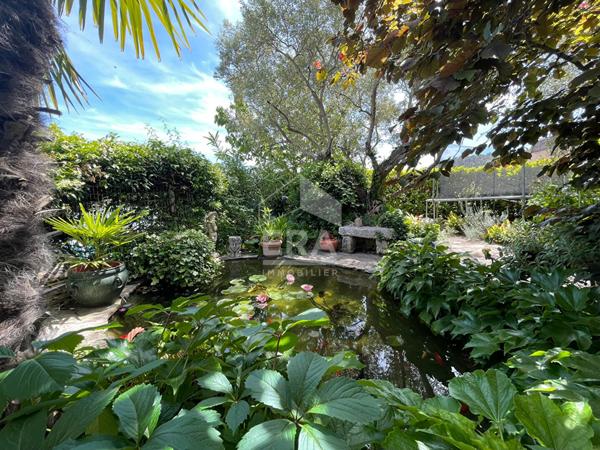 Maison  avec piscine à la vue imprenable accès proche de l'A51 Entre Manosque et Digne les Bains