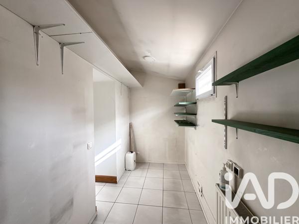 Immeuble à vendre 234 m² Trappes