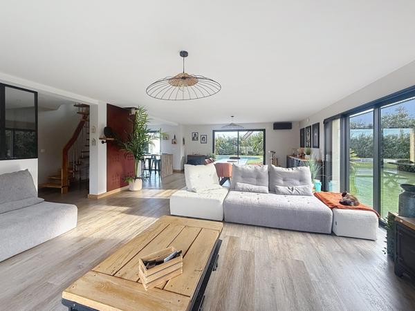 À vendre - Maison individuelle, 6 pièces située à Saint-Avertin (37550)