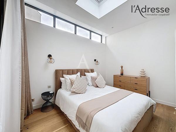 Suresnes République - Appartement d'architecte entièrement rénové - 3 pièces 64m² avec patio - CAVE