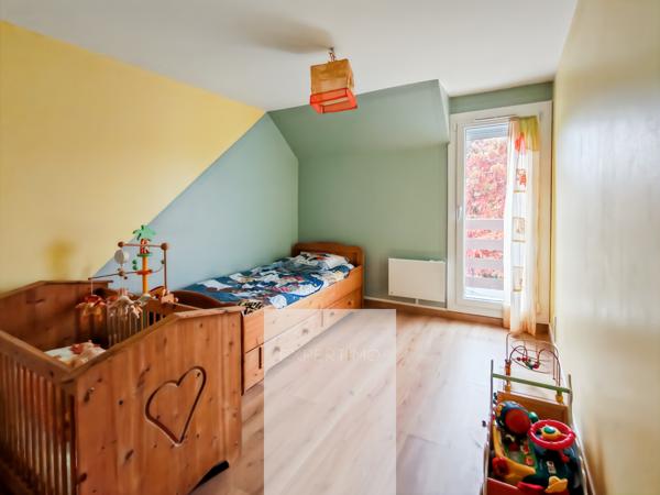 Émerainville (77184) 77184 - EMERAINVILLE - MAISON 7 PIÈCES - 115m² - ENTIÈREMENT RÉNOVÉE - 5 CHAMBRES