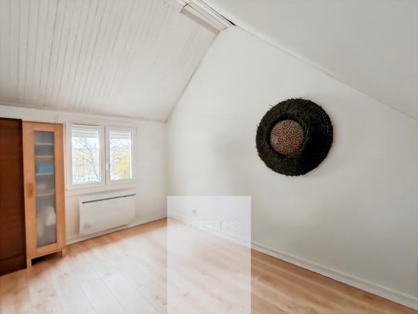 Émerainville (77184) 77184 - EMERAINVILLE - MAISON 7 PIÈCES - 115m² - ENTIÈREMENT RÉNOVÉE - 5 CHAMBRES