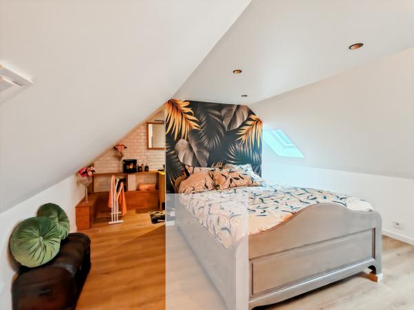 Émerainville (77184) 77184 - EMERAINVILLE - MAISON 7 PIÈCES - 115m² - ENTIÈREMENT RÉNOVÉE - 5 CHAMBRES