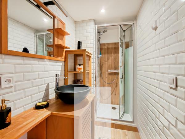 Émerainville (77184) 77184 - EMERAINVILLE - MAISON 7 PIÈCES - 115m² - ENTIÈREMENT RÉNOVÉE - 5 CHAMBRES