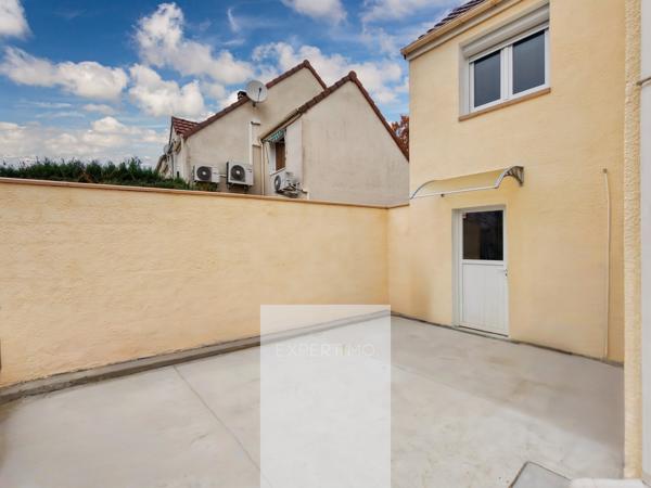 Émerainville (77184) 77184 - EMERAINVILLE - MAISON 7 PIÈCES - 115m² - ENTIÈREMENT RÉNOVÉE - 5 CHAMBRES