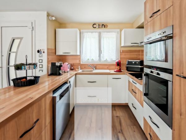 Émerainville (77184) 77184 - EMERAINVILLE - MAISON 7 PIÈCES - 115m² - ENTIÈREMENT RÉNOVÉE - 5 CHAMBRES