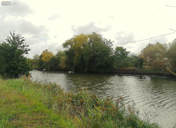 Maison à restaurer à vendre à Marans en Charente-Maritime (17230), ref : VD/603