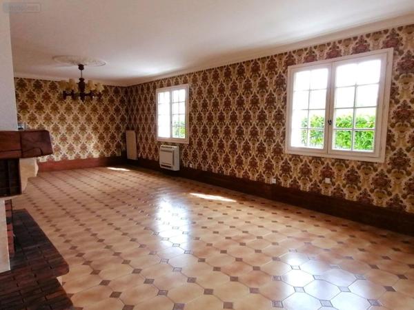 Maison à restaurer à vendre à Marans en Charente-Maritime (17230), ref : VD/603