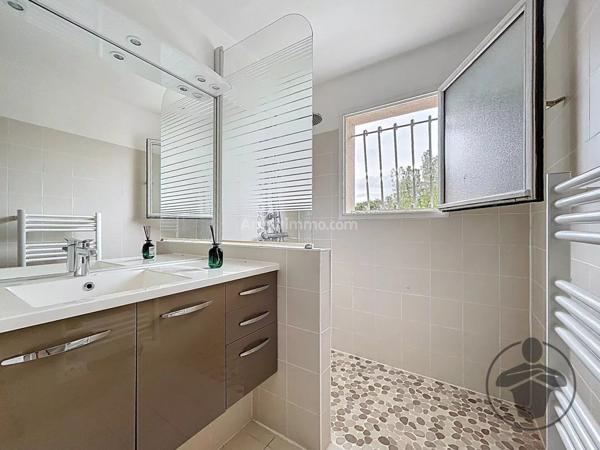 Vente Maison 97 m2 à Saint-Seurin-sur-l'Isle