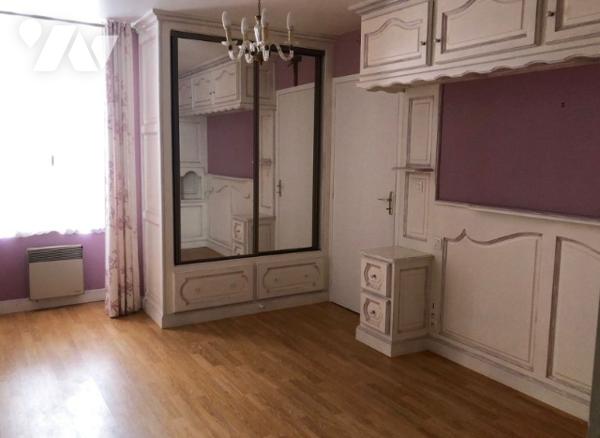 PROPRIETE 5 CHAMBRES AVEC VERANDA, JARDIN CLOS ET DEPENDANCES