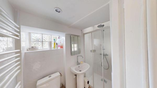 MAISON BOURGEOISE  229 M2 + dépendance 155 m2 PRIX  467900