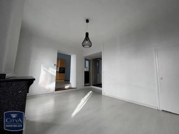 Appartement à louer 3 pièces 77.1m² Carcassonne (11000)
