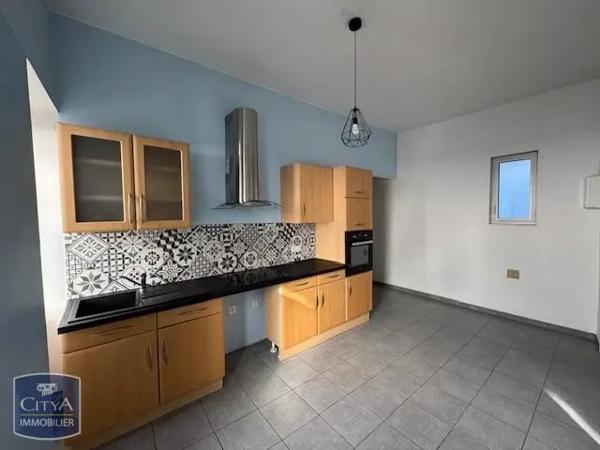 Appartement à louer 3 pièces 77.1m² Carcassonne (11000)