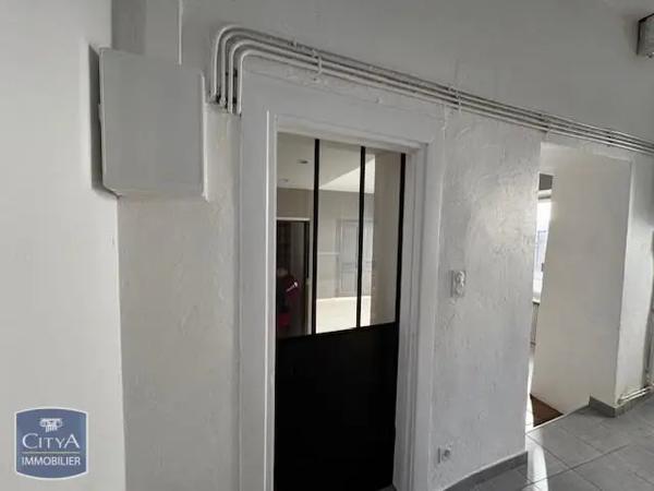 Appartement à louer 3 pièces 77.1m² Carcassonne (11000)