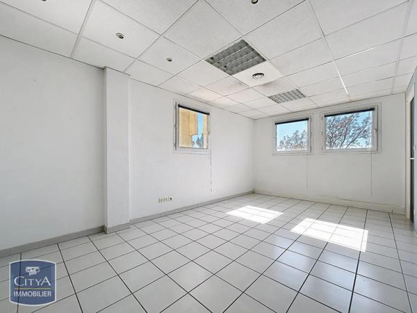 Local professionnel à louer Nîmes (30000)