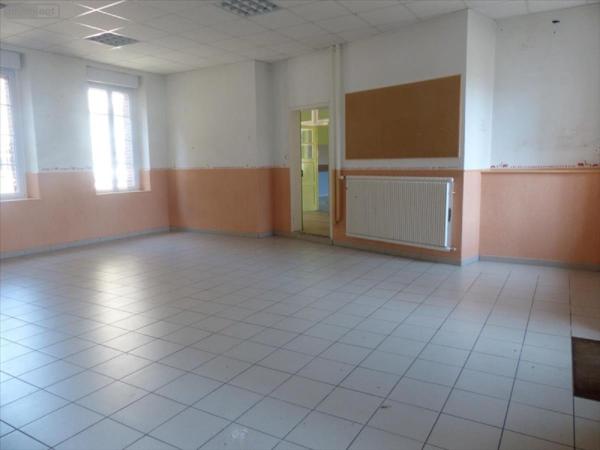 Immeuble à vendre à Mayenne en Mayenne (53100), ref : 53075-FC 111