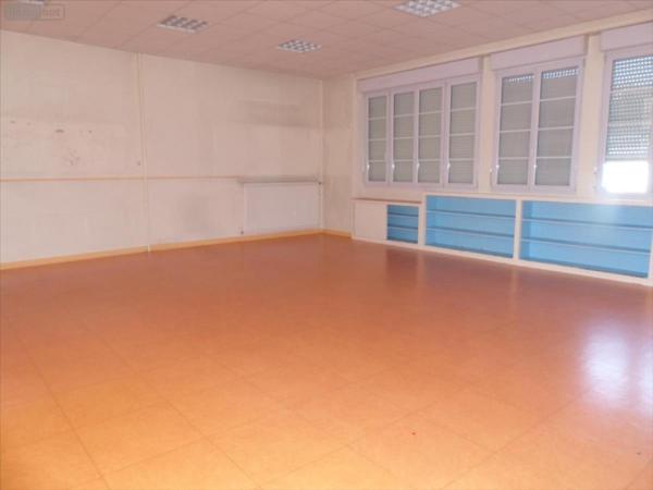 Immeuble à vendre à Mayenne en Mayenne (53100), ref : 53075-FC 111