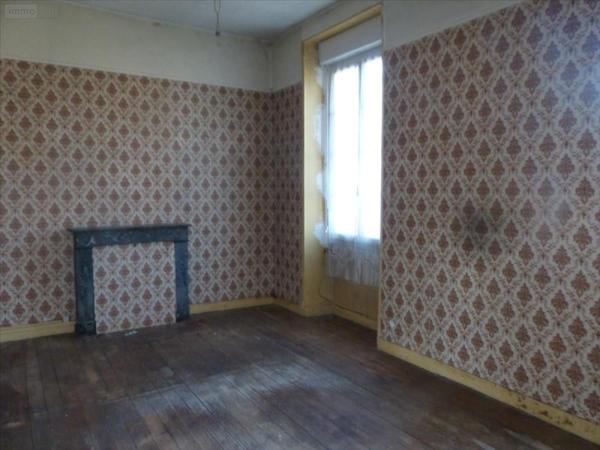 Immeuble à vendre à Mayenne en Mayenne (53100), ref : 53075-FC 111