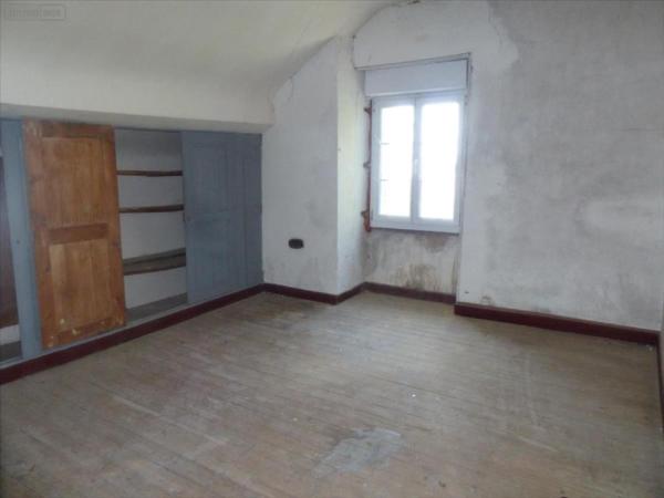 Immeuble à vendre à Mayenne en Mayenne (53100), ref : 53075-FC 111