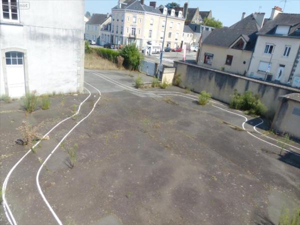 Immeuble à vendre à Mayenne en Mayenne (53100), ref : 53075-FC 111