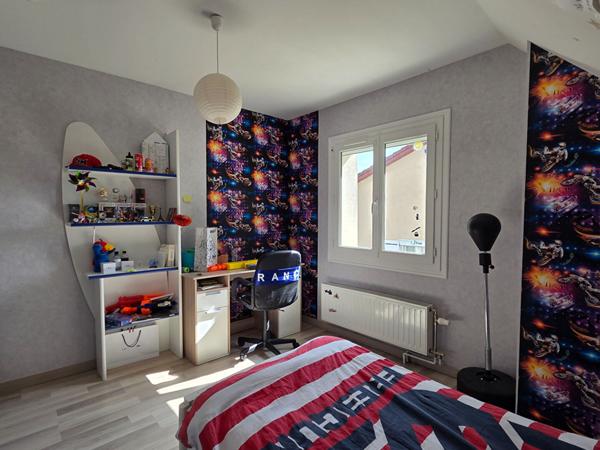 Maison à vendre à Saint-Saturnin : 4 chambres, grand jardin, idéale pour une famille