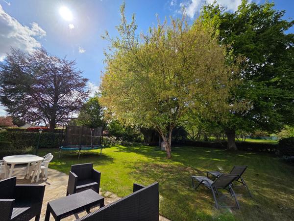 Maison à vendre à Saint-Saturnin : 4 chambres, grand jardin, idéale pour une famille