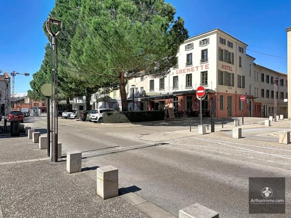 Vente Immeuble 23 pièces 1000 m2 à Roanne